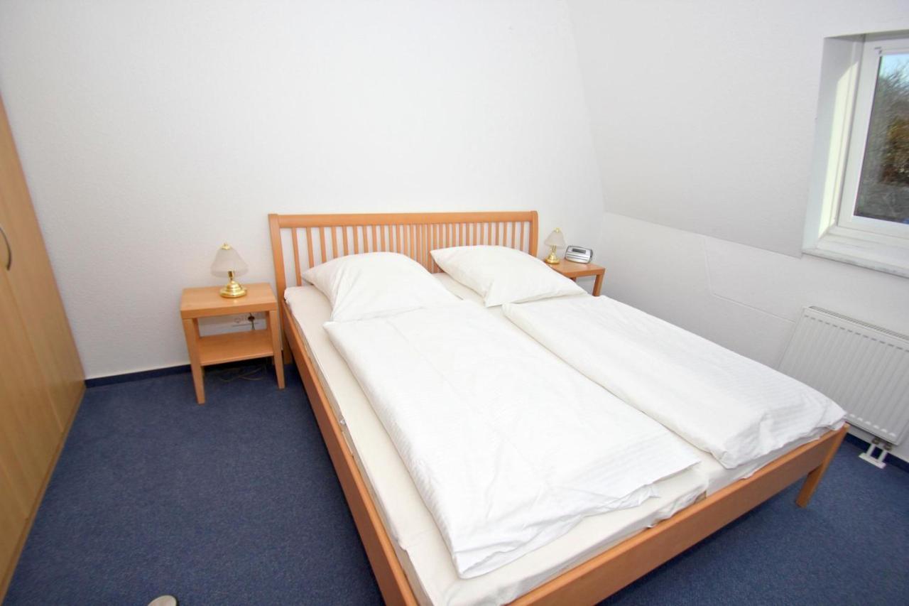 Hafennahe Ferienwohnung Mit Balkon Und Meerblick - Hafenhaeuser Wiek Wohnung 13 Wiek auf Rügen Exterior foto